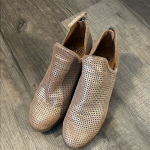 Sofft Women's Gold Perforated Ankle Booties